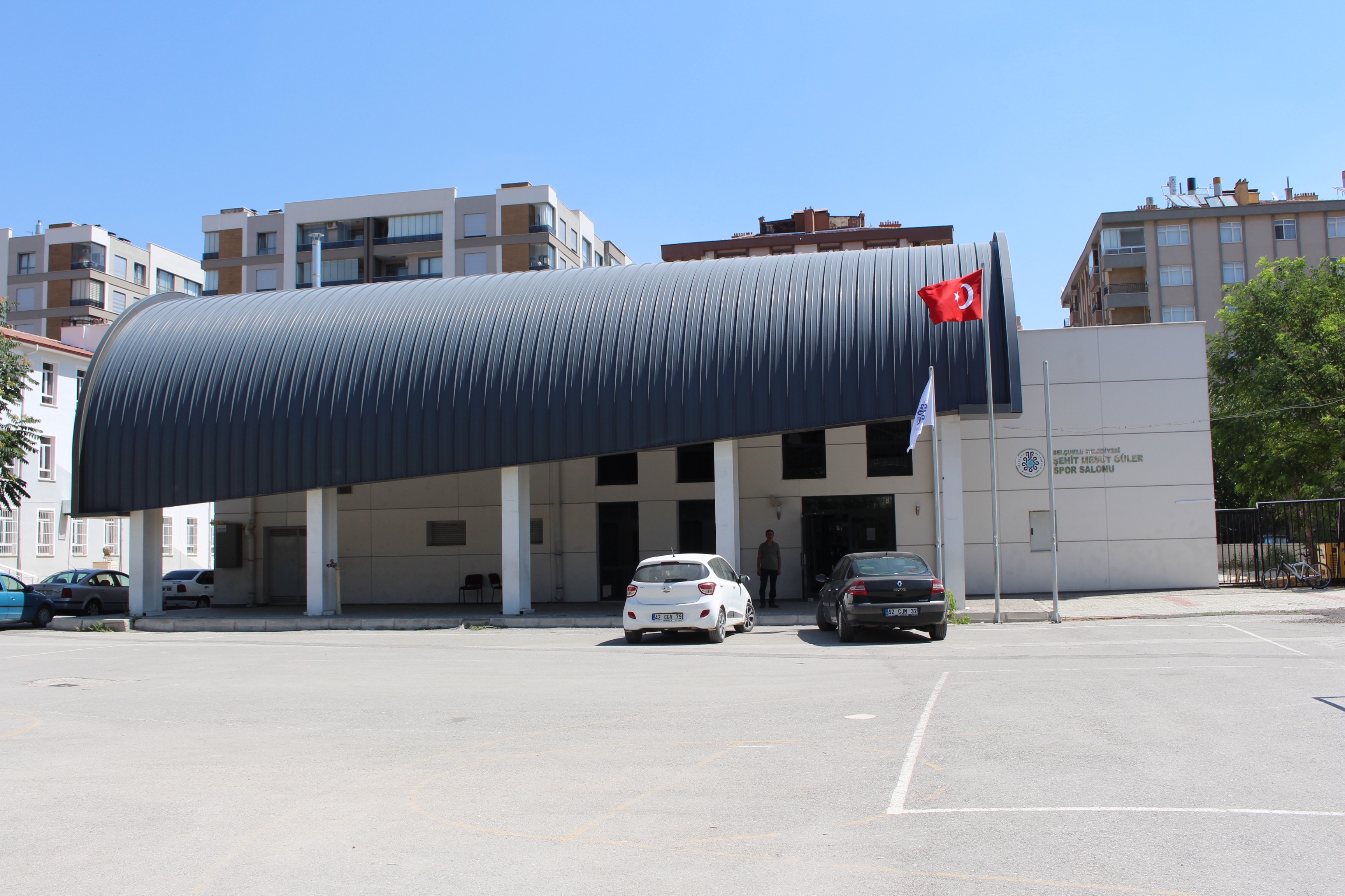 Şehit Mesut Güler Spor Salonu